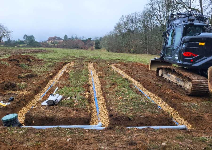 Travaux d’assainissement réalisés par TCTP pour assurer un drainage et un réseau efficaces en Dordogne.