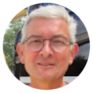 Employé TCTP participant au développement d’aménagements extérieurs.