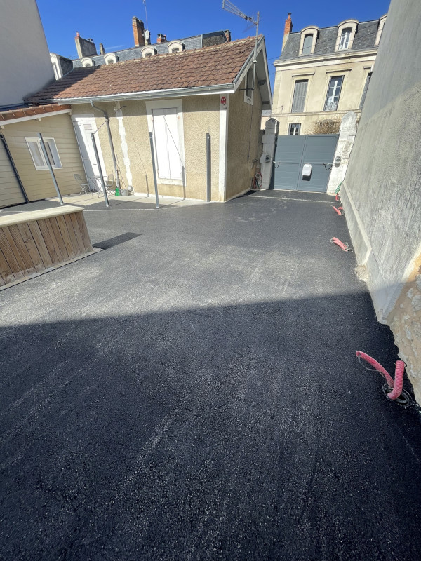 réalisation d'un enrobé noir 0/10 réalisé par l'entreprise TCTP