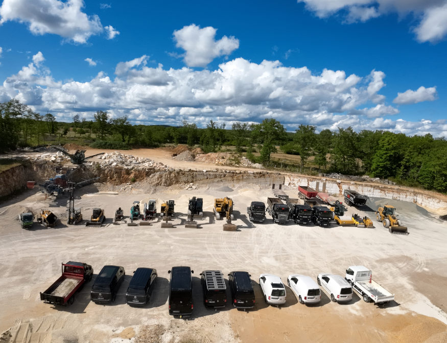 Photo prise au drone du parc matériel de l'entreprise SARL TCTP en Dordogne 24210 en 2025