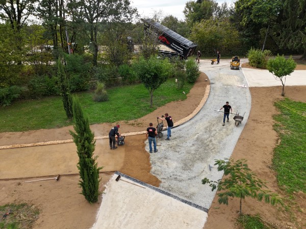 TCTP-24-COUR-ACCÈS-ALLÉE-ENROBÉ-BEIGE